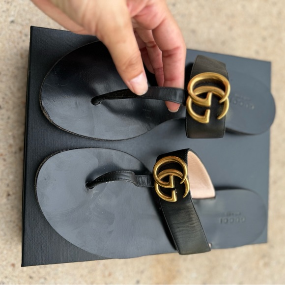 LEATHER THONG SANDAL WITH DOUBLE G - Picture 5 of 8